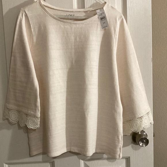 Loft cream Medium blouse 100%cotton Made in India. 3/4 sleeve lace at the cuffs - Picture 1 of 8